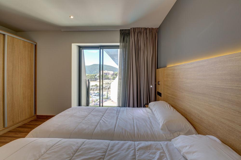 Hotel Astuy Isla Plana