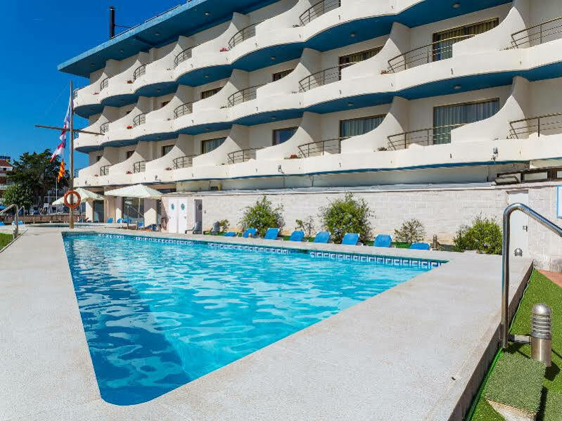 Hotel Astuy Isla Plana